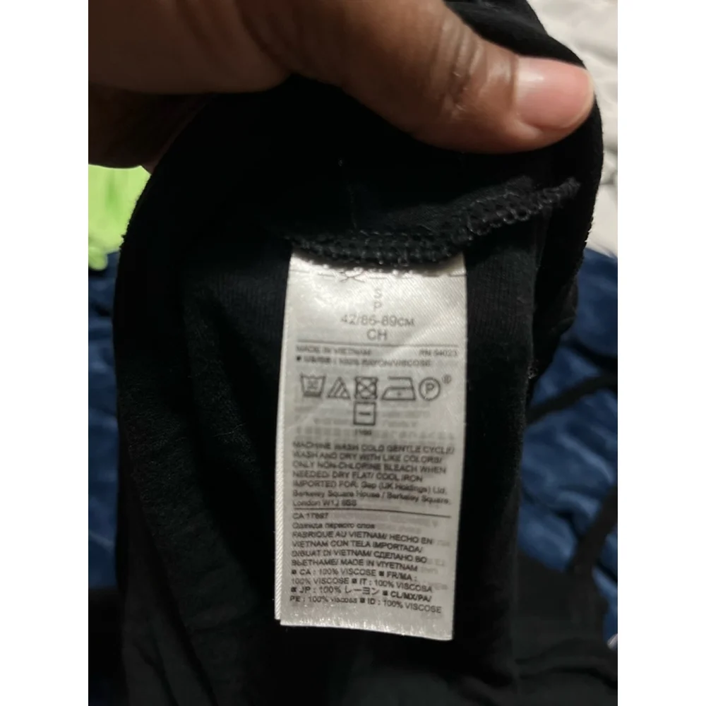 NWOT Women's Banana Republic Black Long Sleeve Top Size S - Picture 6 of 6